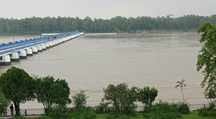 উজানের ঢলে পানি বাড়ছে তিস্তায়, লালমনিরহাটে বন্যার শঙ্কা